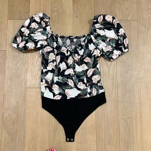 Express Puff Sleeve Bodysuit